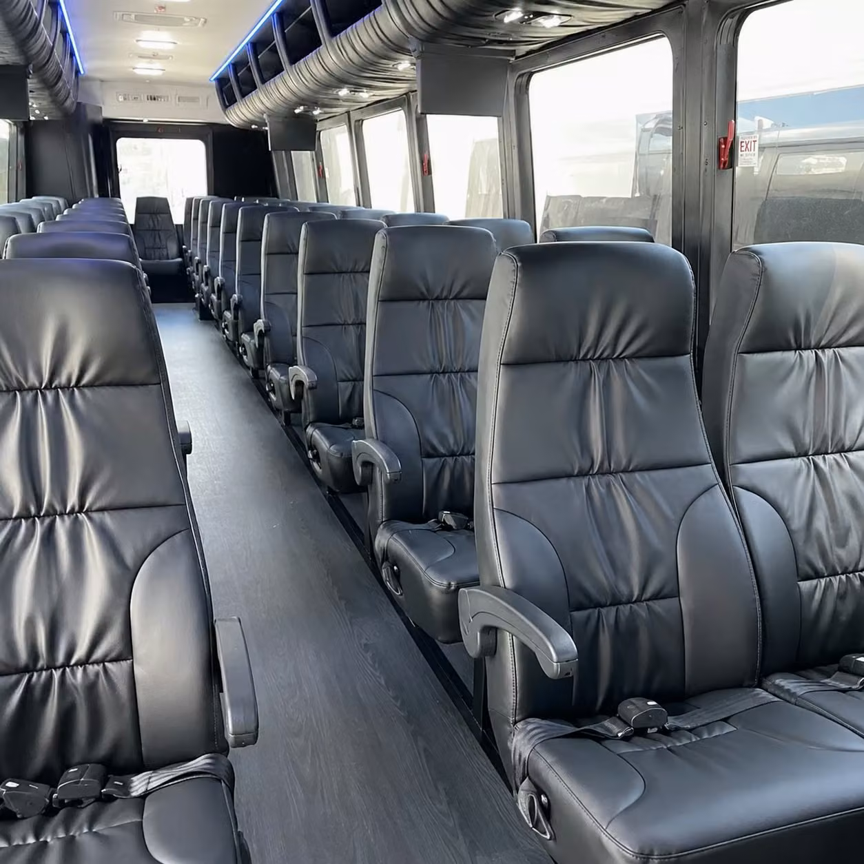 hawthorne 15 passenger minibus rental