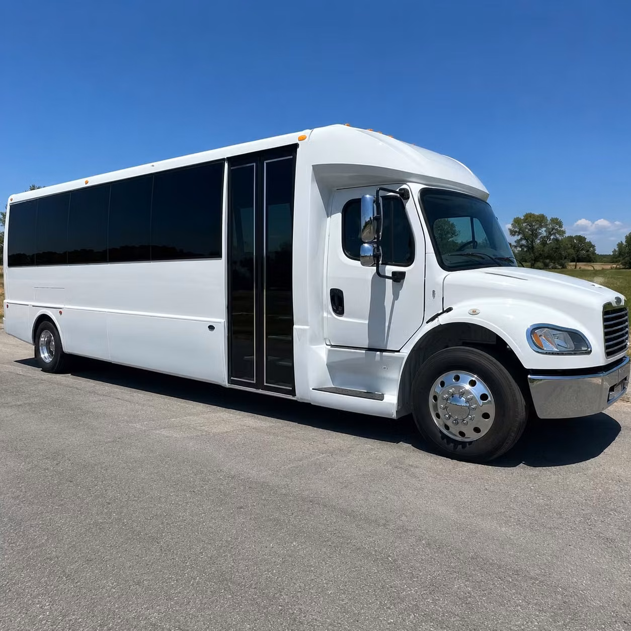 hawthorne 18 passenger minibus rental