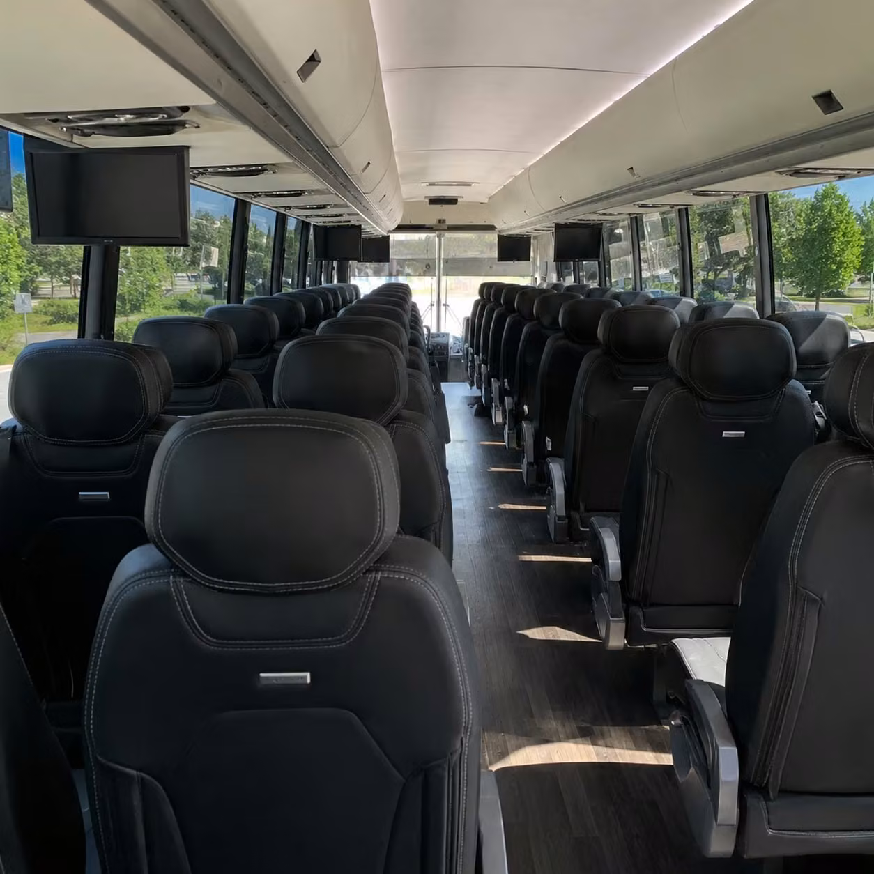 hawthorne charter bus hero 2